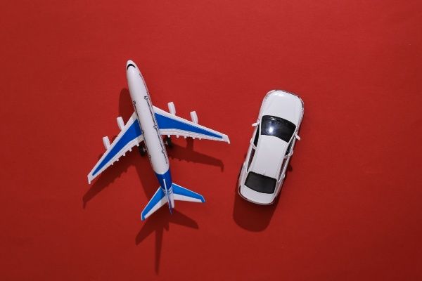 Taxes sur les déplacements routiers et sur le transport aérien : ça se précise !