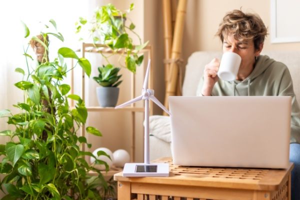 Télétravail transfrontalier : des précisions de l’Urssaf