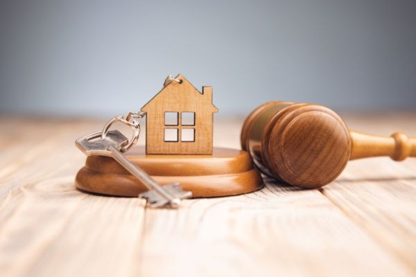 Agents immobiliers : le formalisme du mandat en question