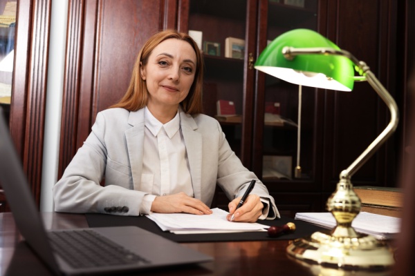 Régime d’assurance vieillesse des notaires : des précisions à connaître
